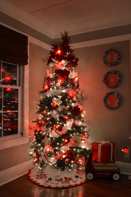 Multiple Personality Christmas Trees - NewlyWoodwards