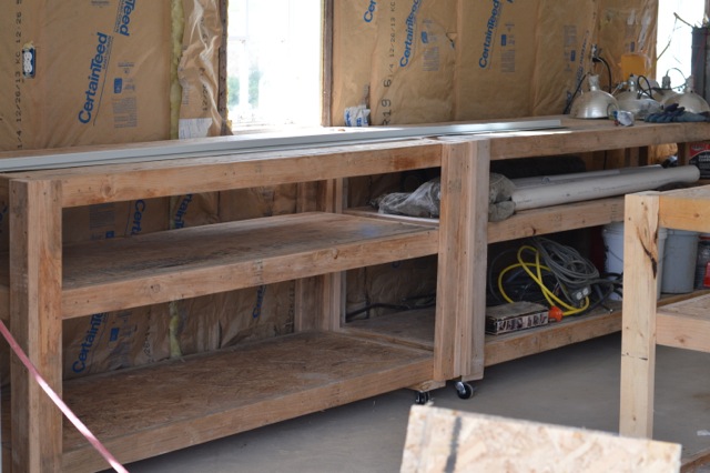 The most amazing, awesome DIY workbenches of all time in ...