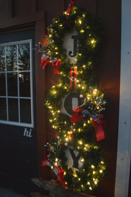 DIY Christmas trio wreath JOY12