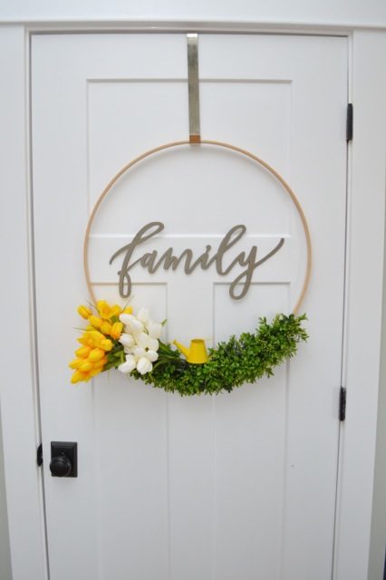 Simple spring tulip wreath with embroidery hoop