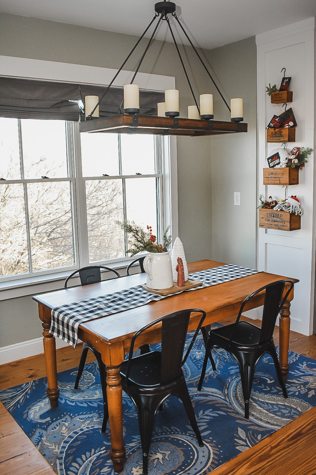 A fun and family-friendly Christmas holiday home tour